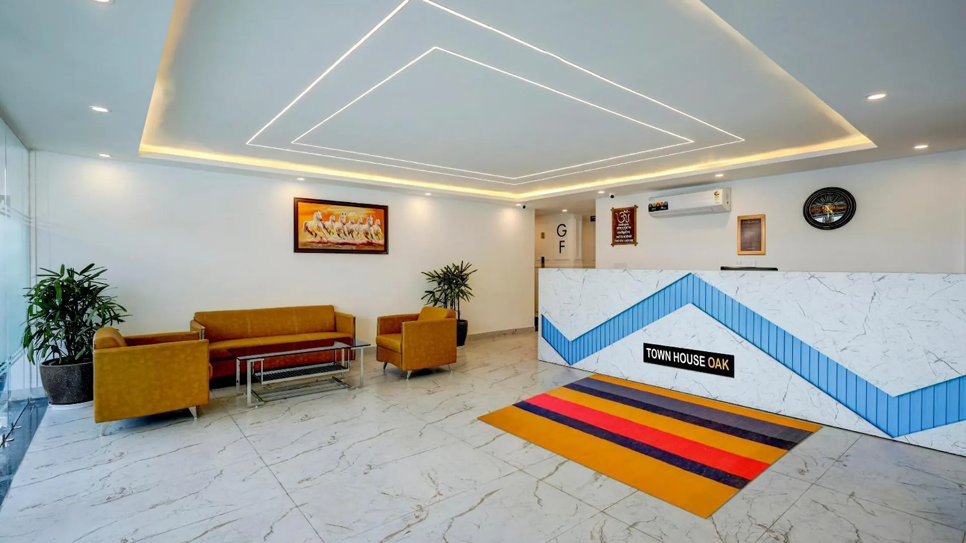 Townhouse Oak Elite Golf Stays 구르가온 3*,