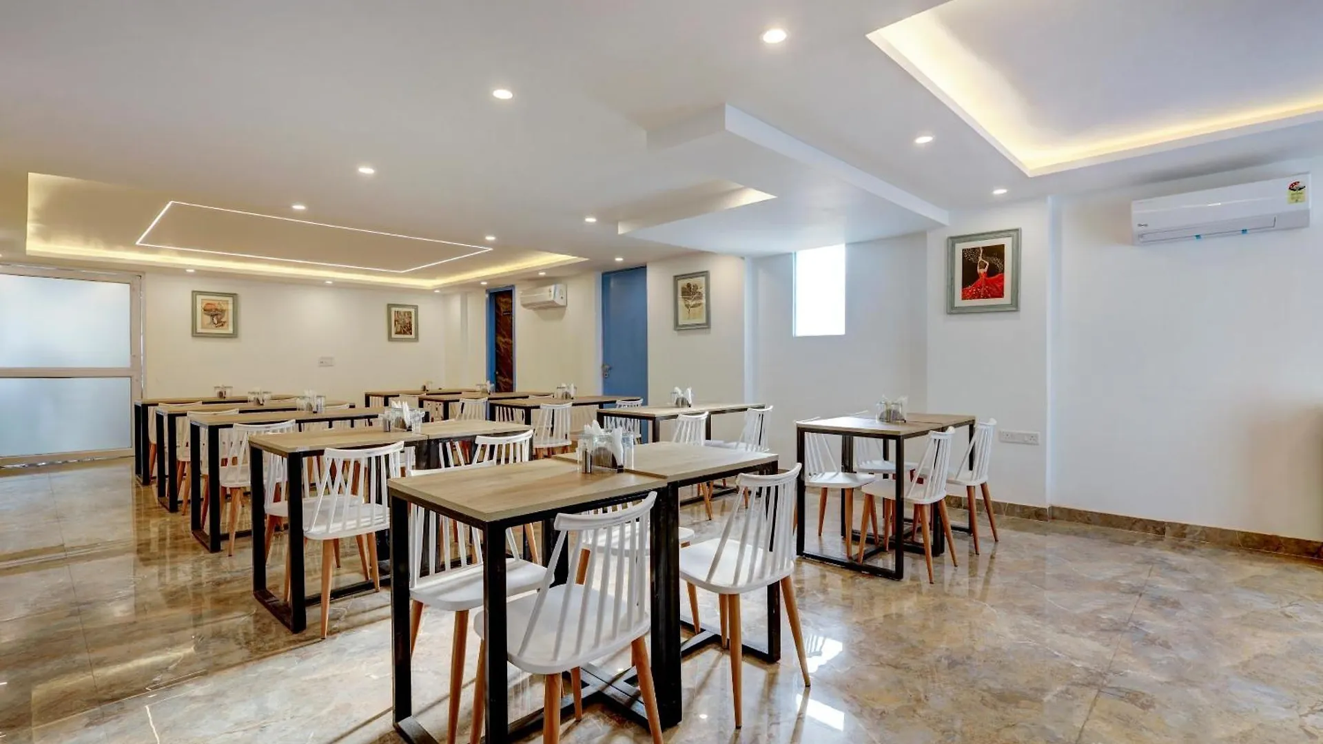 호텔 Townhouse Oak Elite Golf Stays 구르가온